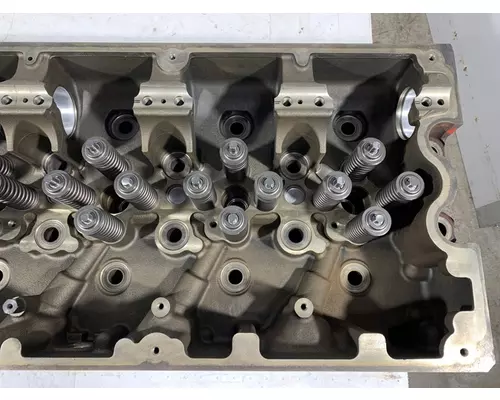 CUMMINS ISX15 Engine Cylinder Head