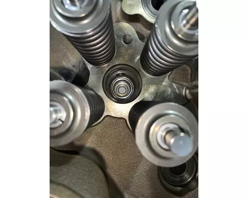 CUMMINS ISX15 Engine Cylinder Head