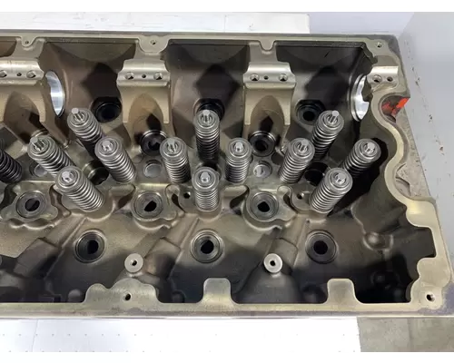 CUMMINS ISX15 Engine Cylinder Head