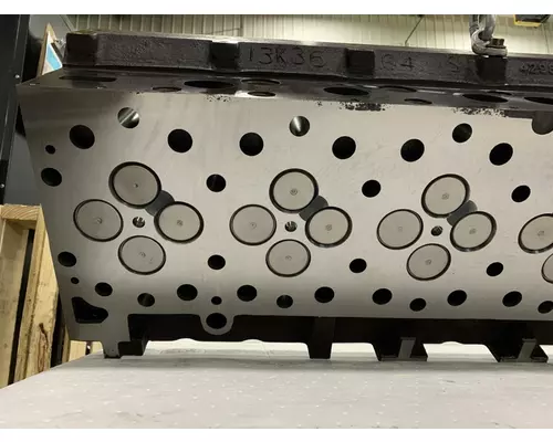 CUMMINS ISX15 Engine Cylinder Head