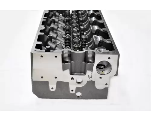 CUMMINS ISX15 Engine Cylinder Head