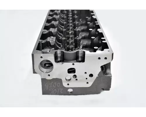 CUMMINS ISX15 Engine Cylinder Head