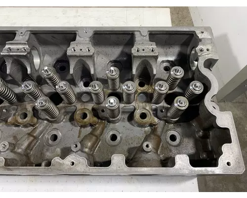 CUMMINS ISX15 Engine Cylinder Head