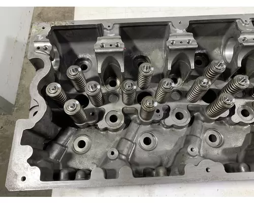 CUMMINS ISX15 Engine Cylinder Head