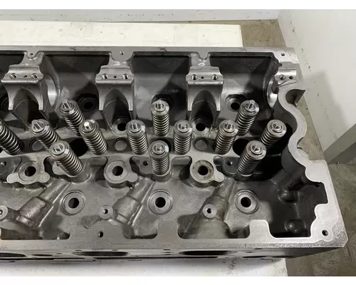 CUMMINS ISX15 Engine Cylinder Head