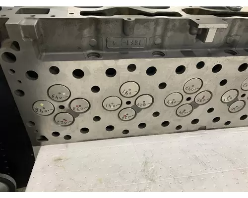 CUMMINS ISX15 Engine Cylinder Head