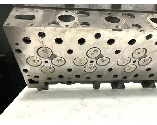 CUMMINS ISX15 Engine Cylinder Head