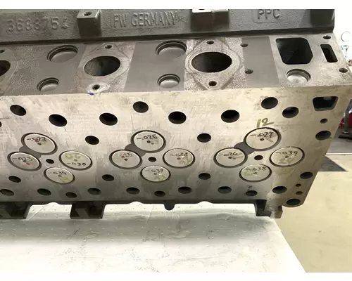 CUMMINS ISX15 Engine Cylinder Head