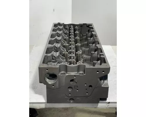 CUMMINS ISX15 Engine Cylinder Head