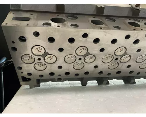 CUMMINS ISX15 Engine Cylinder Head