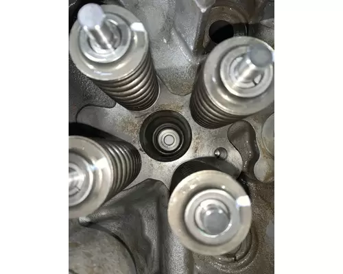 CUMMINS ISX15 Engine Cylinder Head