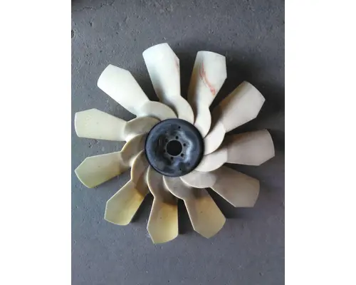 CUMMINS ISX15 FAN COOLING