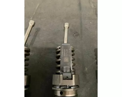 CUMMINS ISX15 Fuel Injector
