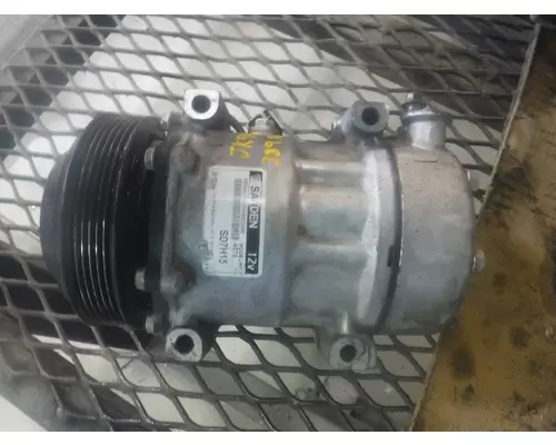 CUMMINS ISX Air Conditioner Compressor