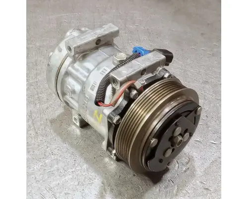 CUMMINS ISX Air Conditioner Compressor