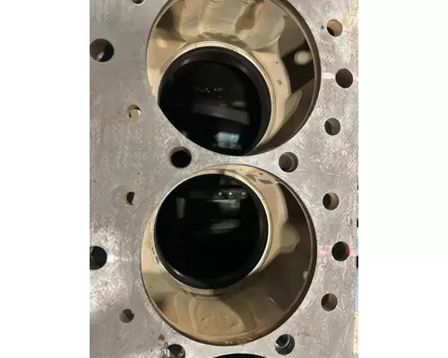 CUMMINS ISX Cylinder Block