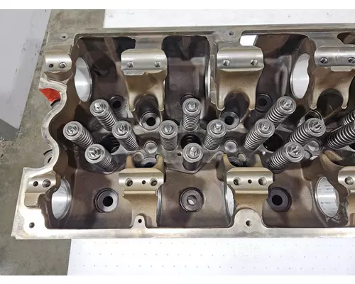 CUMMINS ISX Cylinder Head