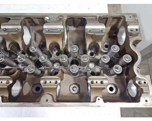 CUMMINS ISX Cylinder Head