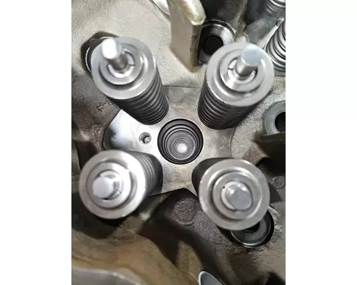 CUMMINS ISX Cylinder Head