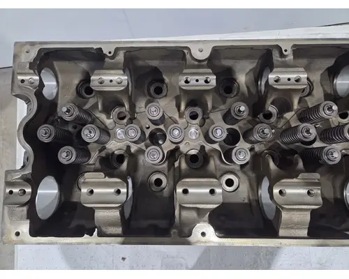 CUMMINS ISX Cylinder Head