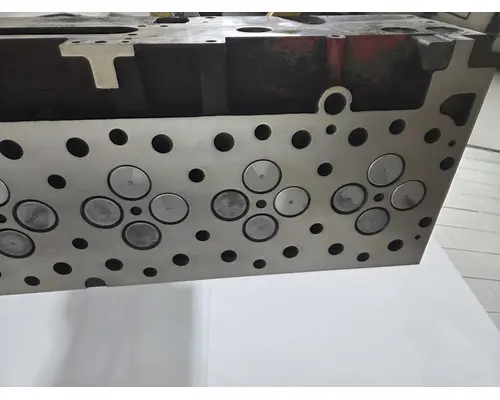 CUMMINS ISX Cylinder Head