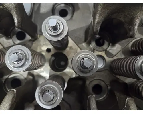 CUMMINS ISX Cylinder Head