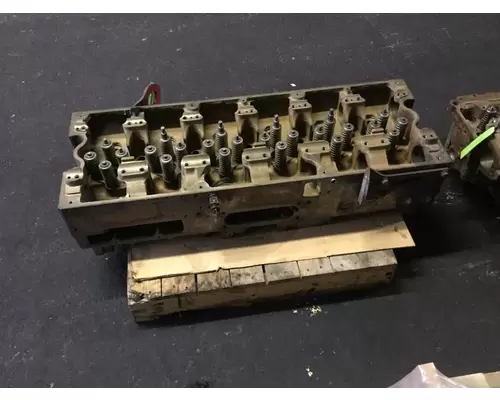 CUMMINS ISX Cylinder Head