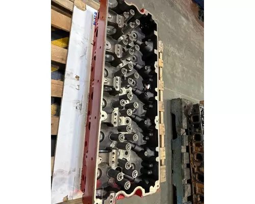 CUMMINS ISX Cylinder Head