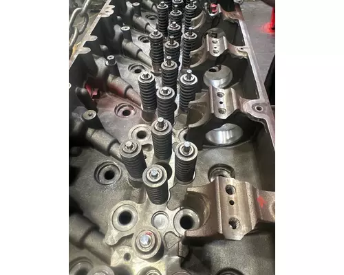 CUMMINS ISX Cylinder Head