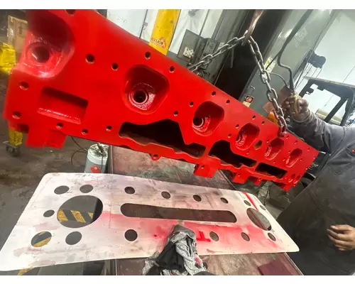 CUMMINS ISX Cylinder Head