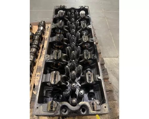 CUMMINS ISX Cylinder Head