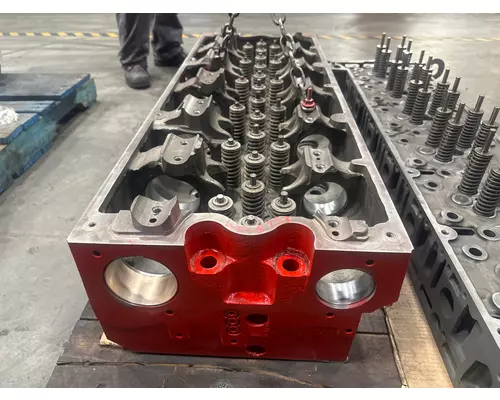 CUMMINS ISX Cylinder Head