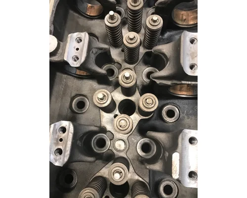 CUMMINS ISX Cylinder Head