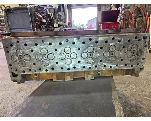 CUMMINS ISX Cylinder Head