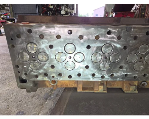 CUMMINS ISX Cylinder Head