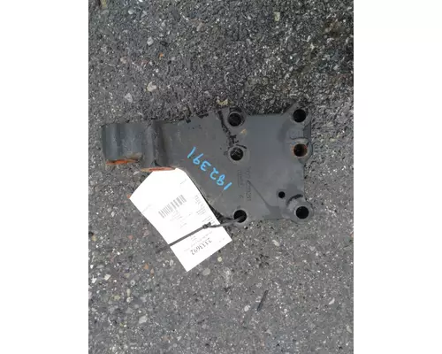 CUMMINS ISX ENGINE MOUNTS, ENGINE (REAR)