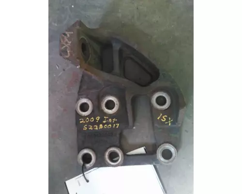 CUMMINS ISX ENGINE MOUNTS, ENGINE (REAR)