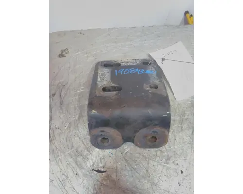 CUMMINS ISX ENGINE MOUNTS, ENGINE (REAR)