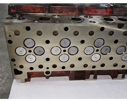 CUMMINS ISX Engine Cylinder Head