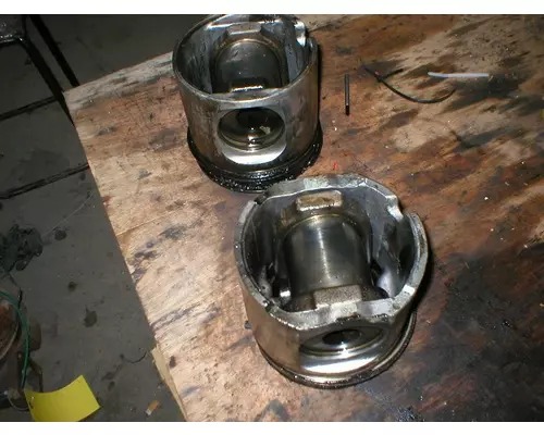 CUMMINS ISX Piston