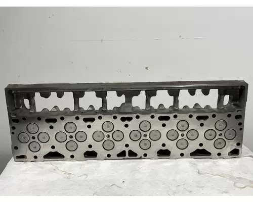 CUMMINS L10 Celect Cylinder Head