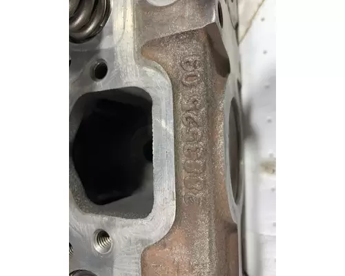 CUMMINS L10 Celect Engine Cylinder Head