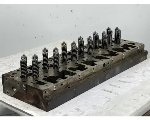 CUMMINS L10 Mechanical Cylinder Head