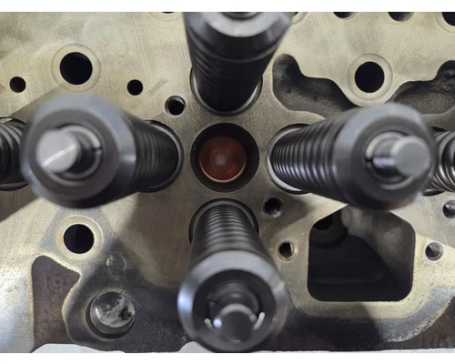 CUMMINS L10 Mechanical Cylinder Head