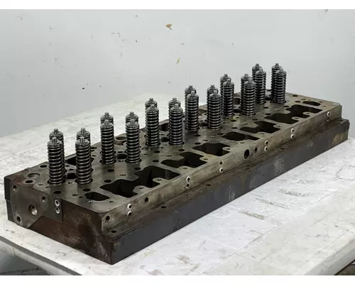 CUMMINS L10 Mechanical Engine Cylinder Head