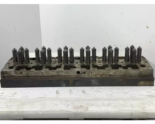 CUMMINS L10 Mechanical Engine Cylinder Head