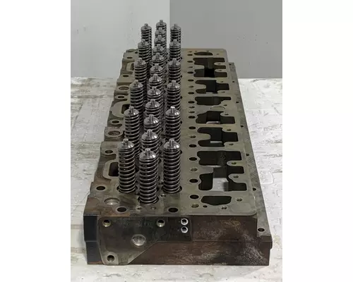 CUMMINS L10 Mechanical Engine Cylinder Head