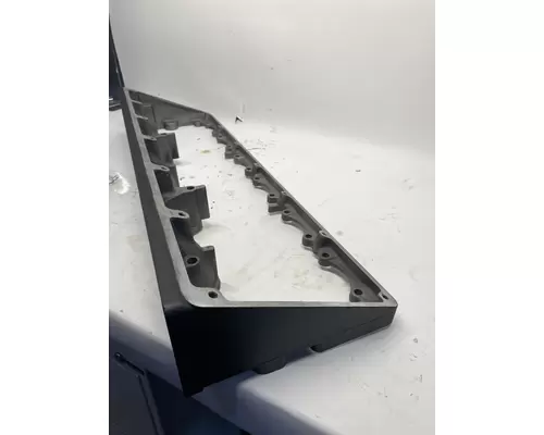CUMMINS L10 Mechanical Valve Cover