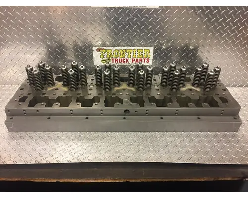 CUMMINS L10 Cylinder Head