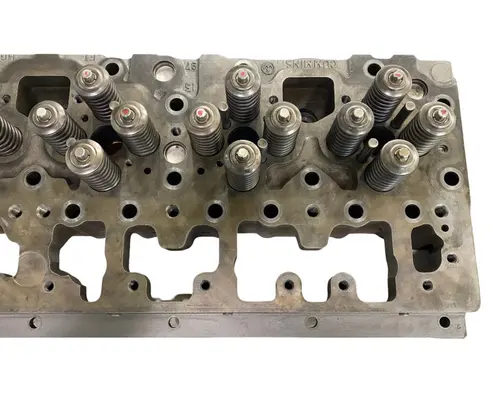 CUMMINS L10 Cylinder Head